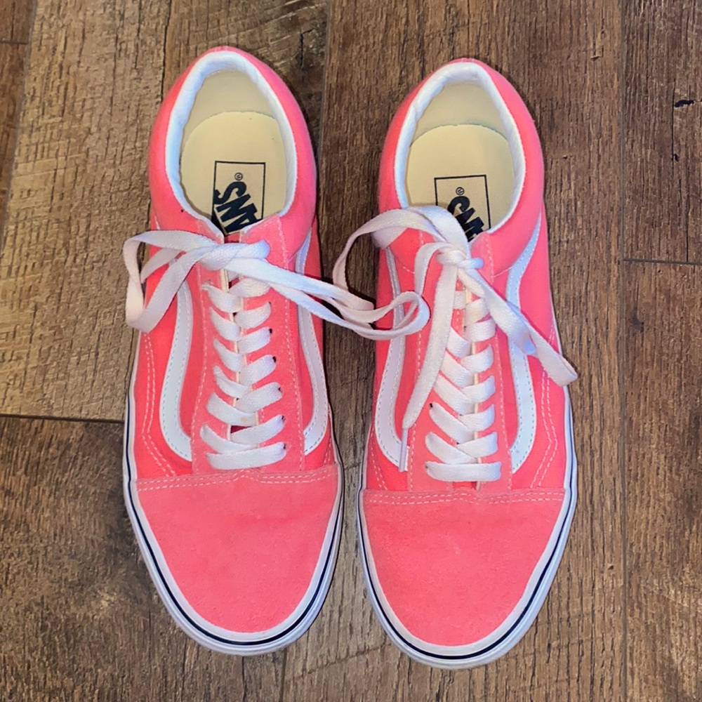 Vans Old Skool hot pink- size 9 women’s/7.5 men’s